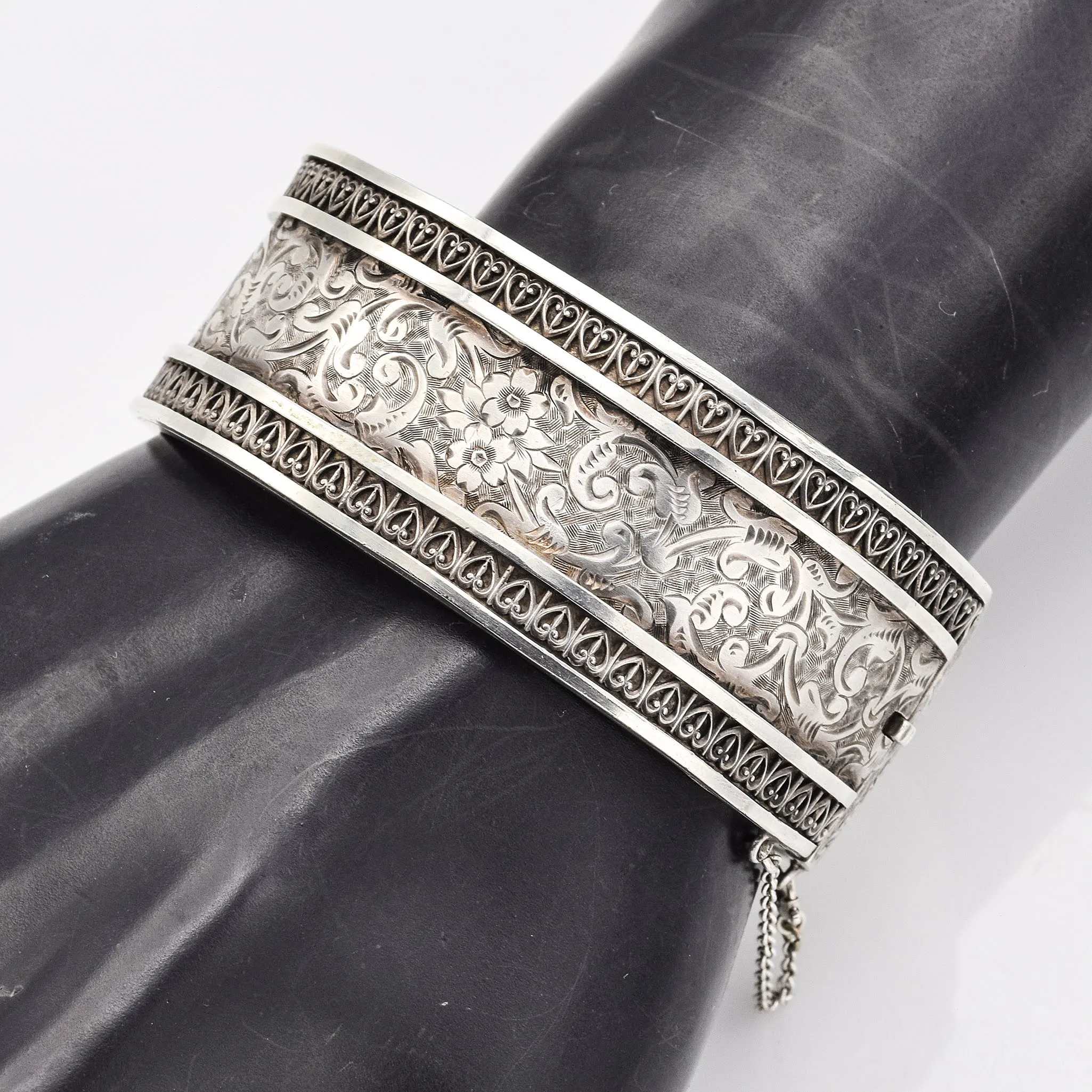 Antique Sterling Silver Victorian Floral Etched Bangle Bracelet