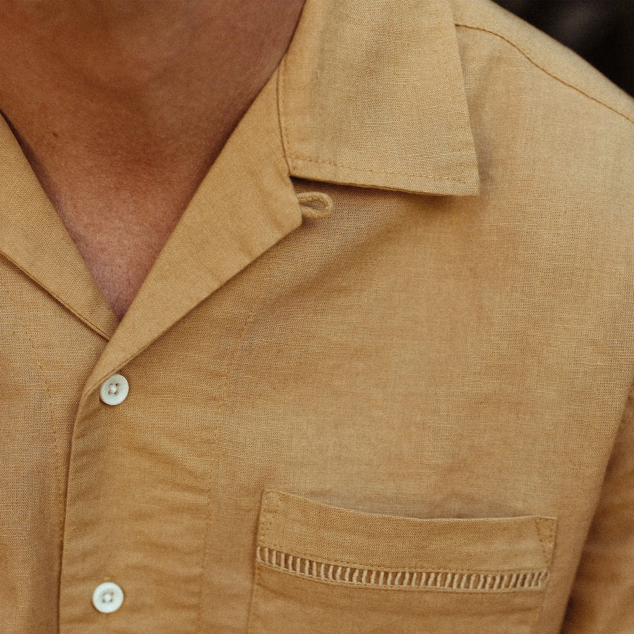 The Short Sleeve Hawthorne in Wheat