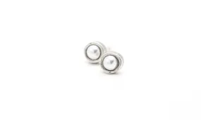 TRA-LA-RA CLASSIC PEARL STUD EARRINGS